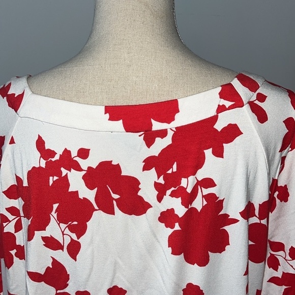 Talbots Womens Red White Floral Top Short Sleeve Rayon Tunic Blouse XL. - Picture 6 of 8